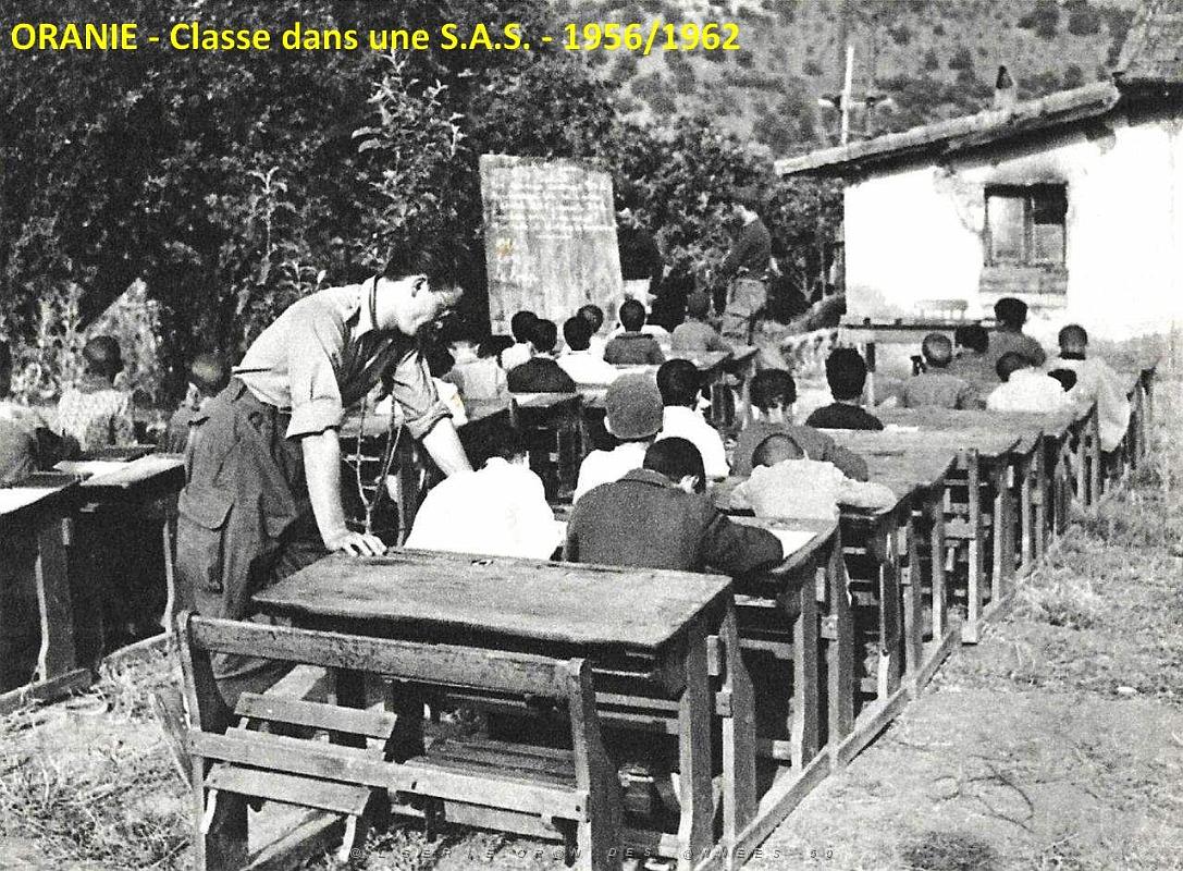 21- Oranie - Classe dans une SAS.jpg